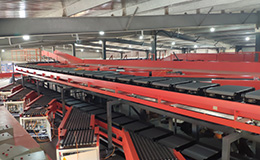 Logistics cross belt sorting car with servo roller